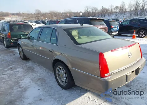 2006 Cadillac Dts Standard from USA, damaged, VIN 1G6KD57Y26U237325